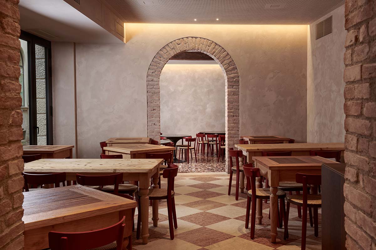 realizzazioni-banchi-bar-vicenza-2024-10_DE